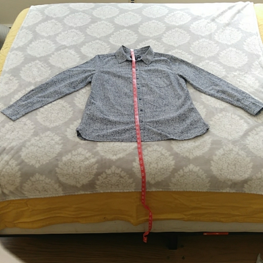 Banana Republic Classic Fit button down shirt
